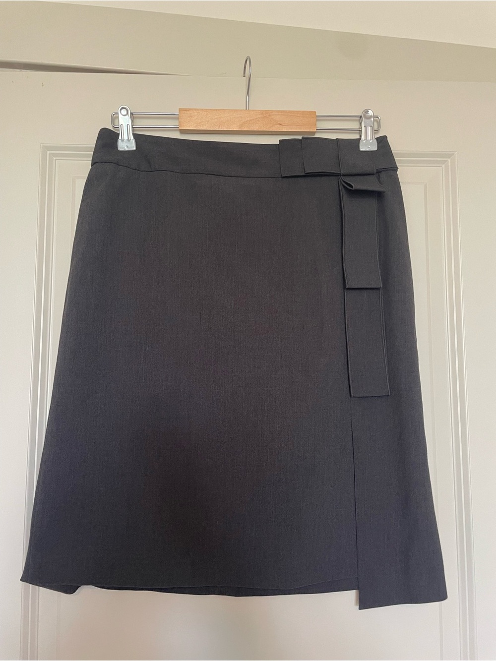 Vintage Adrienne Vittadini Grey Pencil Skirt with Side Bow